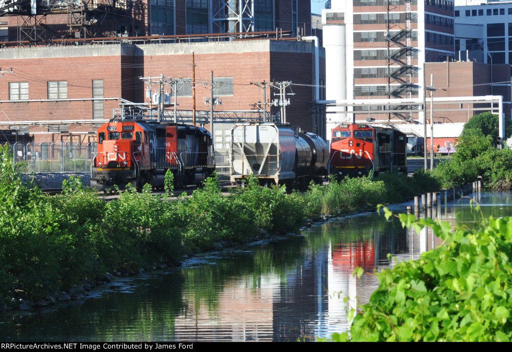 CN 5377 at Yard Office